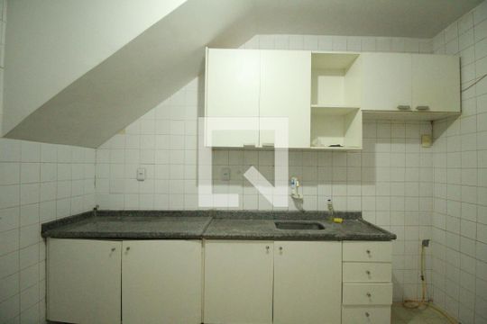 Cozinha de casa para alugar com 3 quartos, 160m² em Jardim Armação, Salvador