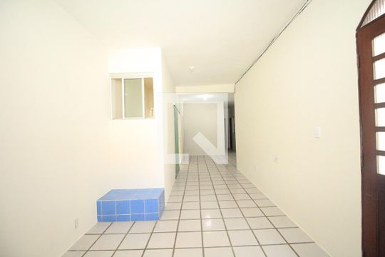 Sala de casa para alugar com 3 quartos, 160m² em Jardim Armação, Salvador