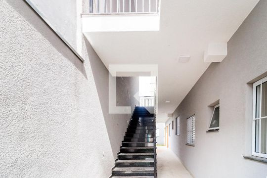 Entrada de apartamento à venda com 2 quartos, 40m² em Vila Anastácio, São Paulo