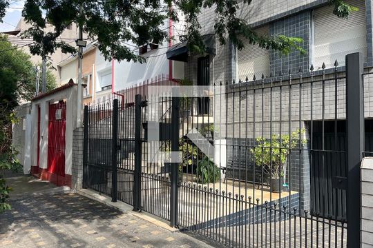 Fachada do Prédio de apartamento para alugar com 2 quartos, 70m² em Pompeia, São Paulo