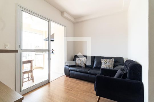 Sala de apartamento para alugar com 2 quartos, 56m² em Vila Nair, São Paulo