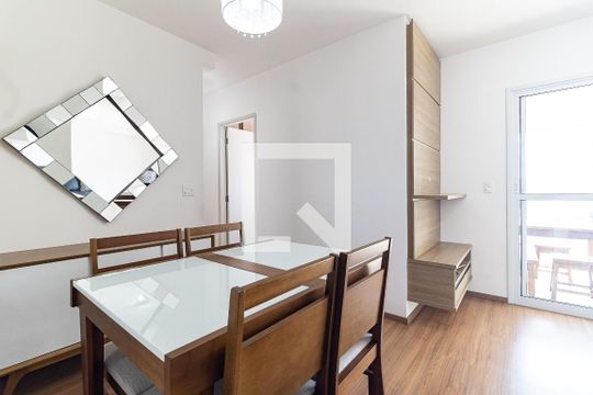 Sala de apartamento para alugar com 2 quartos, 56m² em Vila Nair, São Paulo