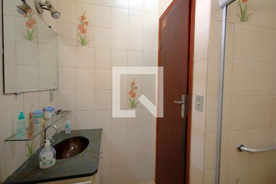 Banheiro de casa à venda com 4 quartos, 431m² em Ipiranga, Belo Horizonte