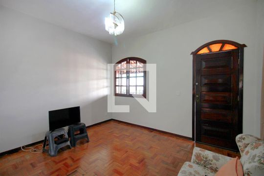 Sala de casa à venda com 4 quartos, 431m² em Ipiranga, Belo Horizonte