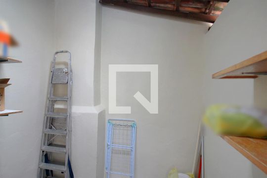 Dispensa de casa à venda com 4 quartos, 431m² em Ipiranga, Belo Horizonte