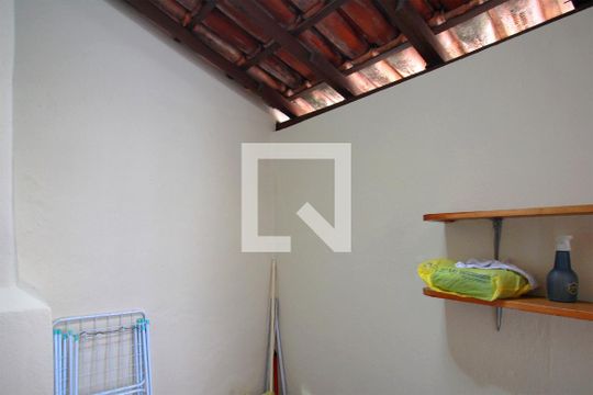 Dispensa de casa à venda com 4 quartos, 431m² em Ipiranga, Belo Horizonte