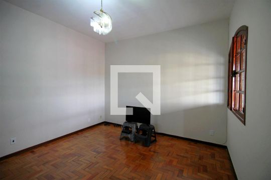 Sala de casa à venda com 4 quartos, 431m² em Ipiranga, Belo Horizonte