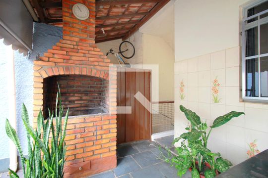 Churrasqueira de casa à venda com 4 quartos, 431m² em Ipiranga, Belo Horizonte