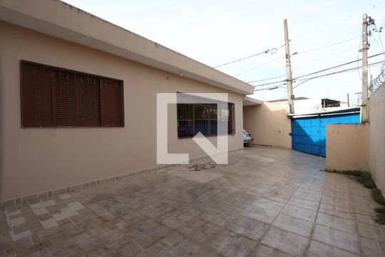 Garagem de casa para alugar com 3 quartos, 191m² em Jardim Planalto, São Paulo