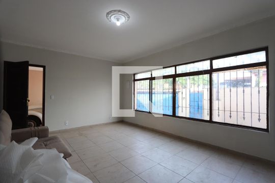 Sala de casa para alugar com 3 quartos, 191m² em Jardim Planalto, São Paulo