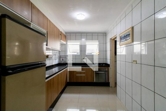Cozinha de apartamento à venda com 3 quartos, 67m² em Jardim Santa Mena, Guarulhos