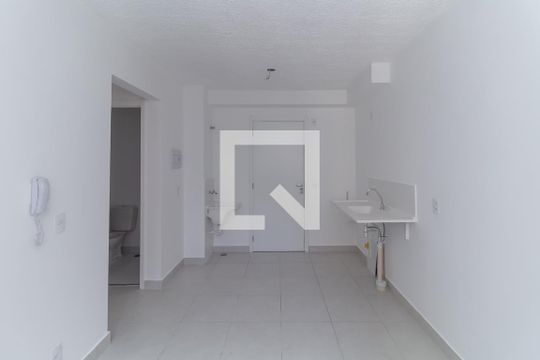 Sala de apartamento para alugar com 2 quartos, 32m² em Vila Ema, São Paulo