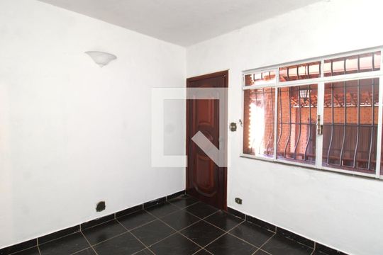 Casa para alugar com 2 quartos, 500m² em Jardim Virginia Bianca, São Paulo