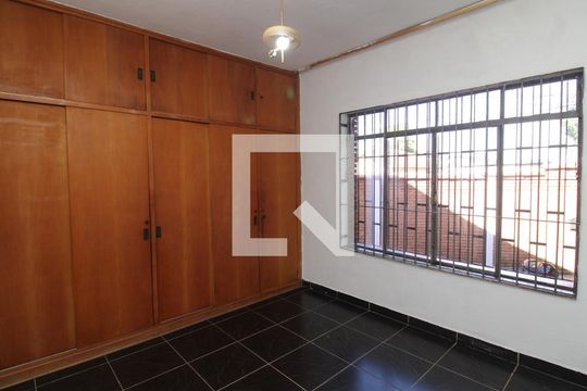 Quarto 1 de casa para alugar com 2 quartos, 500m² em Jardim Virginia Bianca, São Paulo