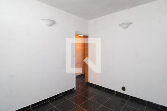 Sala de casa para alugar com 2 quartos, 500m² em Jardim Virginia Bianca, São Paulo