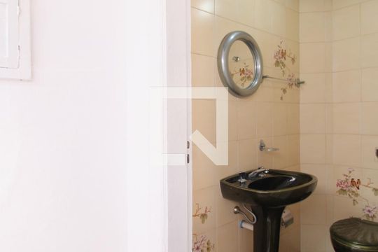 Lavabo de casa para alugar com 2 quartos, 500m² em Jardim Virginia Bianca, São Paulo