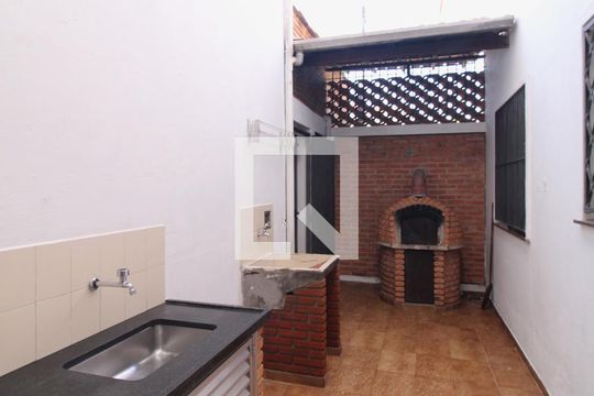 Área de Serviço de casa para alugar com 2 quartos, 500m² em Jardim Virginia Bianca, São Paulo