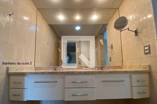Banheiro de apartamento para alugar com 4 quartos, 340m² em Vila Andrade, São Paulo