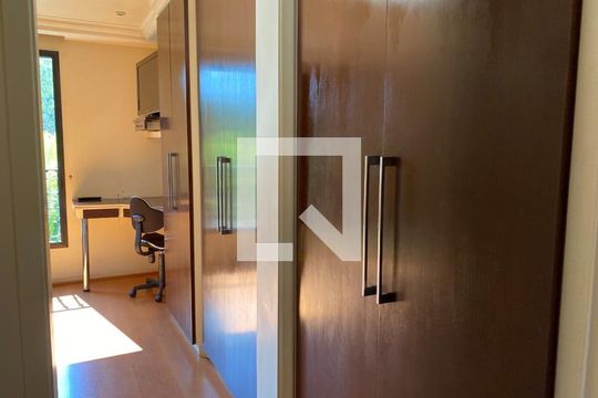 Quarto 2 de apartamento para alugar com 4 quartos, 340m² em Vila Andrade, São Paulo