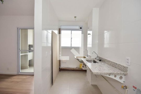 Cozinha de apartamento para alugar com 2 quartos, 52m² em Paraíso do Morumbi, São Paulo