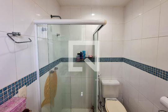 Banheiro Social de casa à venda com 3 quartos, 310m² em Piratininga, Niterói
