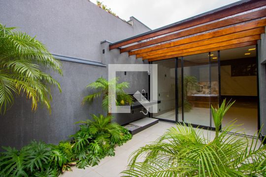 Área externa de casa à venda com 3 quartos, 262m² em Jardim Bela Vista, Santo André