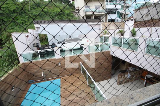 Quarto 1 - Vista de casa de condomínio à venda com 5 quartos, 350m² em Tauá, Rio de Janeiro