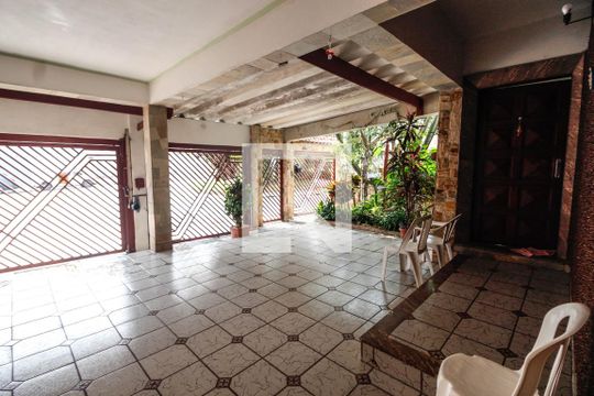 Garagem de casa à venda com 3 quartos, 248m² em Vila Isolina Mazzei, São Paulo