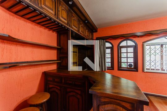 Sala de casa para alugar com 3 quartos, 240m² em Vila Albertina, São Paulo