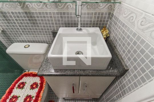 Banheiro de casa à venda com 3 quartos, 115m² em Itaquera, São Paulo