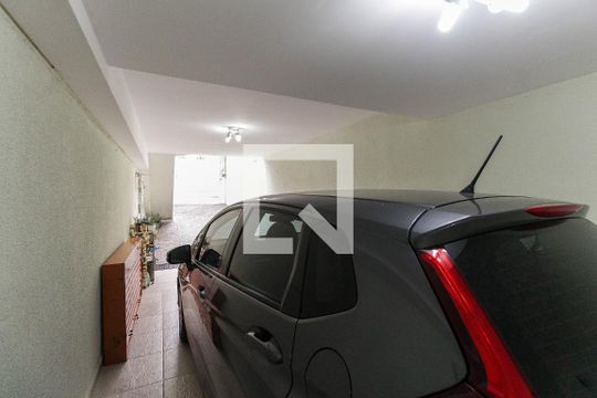 Garagem de casa à venda com 3 quartos, 115m² em Itaquera, São Paulo