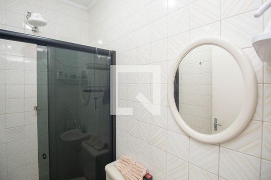 Banheiro de serviço de casa à venda com 4 quartos, 250m² em Vila Isolina Mazzei, São Paulo