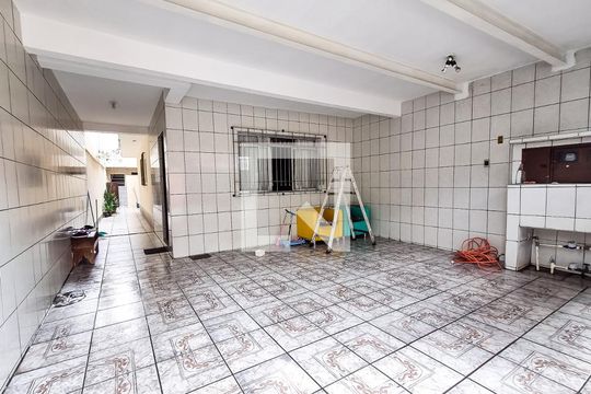 Garagem de casa para alugar com 2 quartos, 50m² em Jardim Campo Limpo, São Paulo