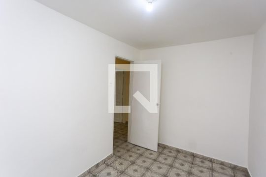 Quarto 1 de casa para alugar com 2 quartos, 50m² em Jardim Campo Limpo, São Paulo