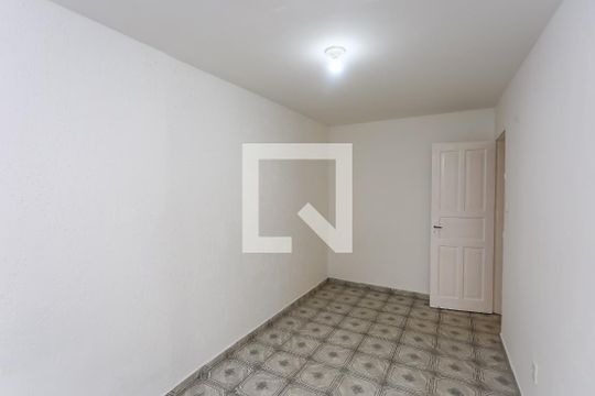 Quarto 2 de casa para alugar com 2 quartos, 50m² em Jardim Campo Limpo, São Paulo