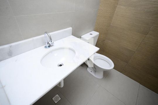 Banheiro de apartamento à venda com 2 quartos, 34m² em Ipiranga, São Paulo