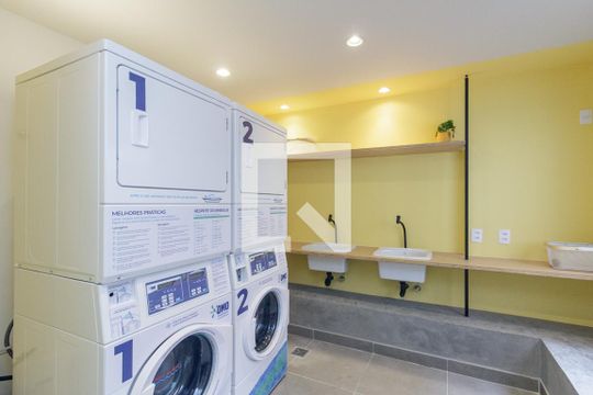 Área comum - Lavanderia de apartamento para alugar com 1 quarto, 25m² em Higienópolis, São Paulo