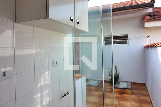 Área de Serviço de casa para alugar com 2 quartos, 159m² em Vila Iris, São Bernardo do Campo