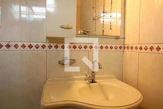 Banheiro Social de casa para alugar com 2 quartos, 159m² em Vila Iris, São Bernardo do Campo