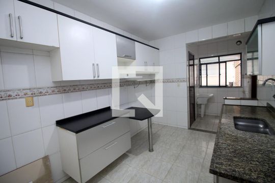 Cozinha de apartamento à venda com 3 quartos, 93m² em Brás de Pina, Rio de Janeiro