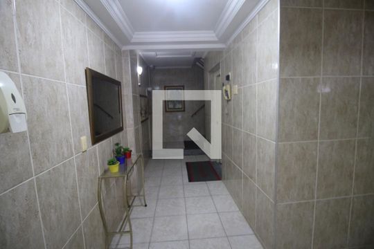Hall de entrada de apartamento à venda com 3 quartos, 93m² em Brás de Pina, Rio de Janeiro