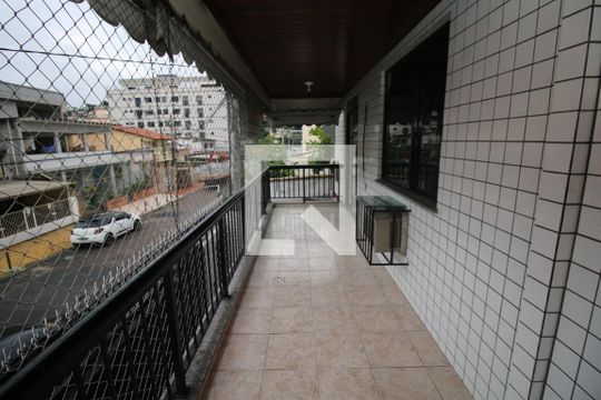 Varanda de apartamento à venda com 3 quartos, 93m² em Brás de Pina, Rio de Janeiro