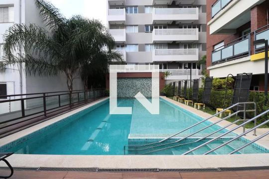 Piscina de apartamento para alugar com 1 quarto, 39m² em Pompeia, São Paulo