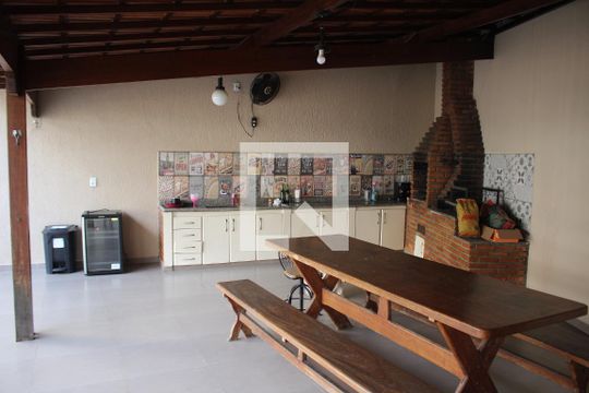 Área Externa de casa à venda com 3 quartos, 315m² em Novo Riacho, Contagem