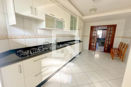Cozinha de casa para alugar com 3 quartos, 200m² em Ingleses Norte, Florianópolis