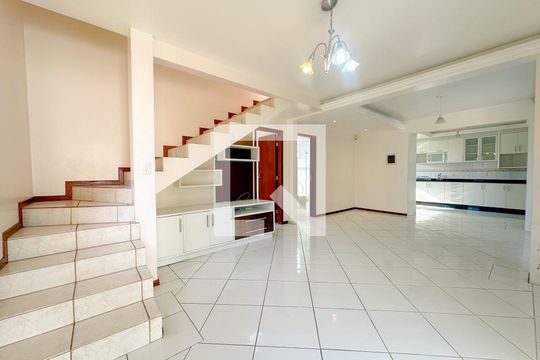 Sala de casa para alugar com 3 quartos, 200m² em Ingleses Norte, Florianópolis