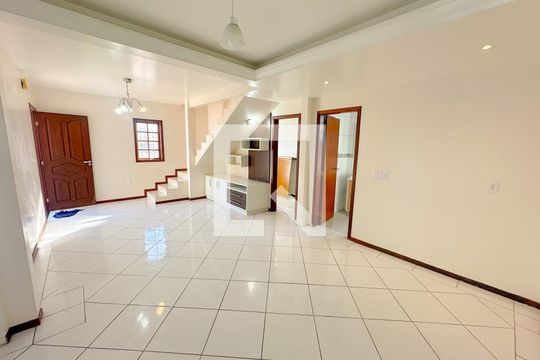 Sala de casa para alugar com 3 quartos, 200m² em Ingleses Norte, Florianópolis