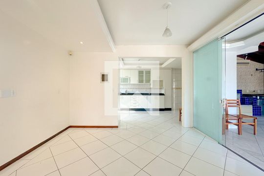 Sala de casa para alugar com 3 quartos, 200m² em Ingleses Norte, Florianópolis