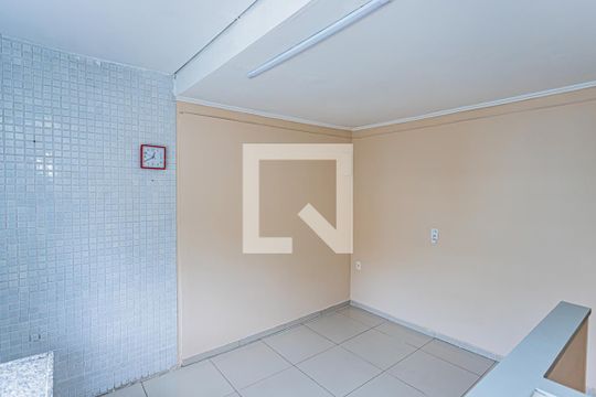 Cozinha e sala de casa para alugar com 2 quartos, 54m² em Jardim do Tiro, São Paulo