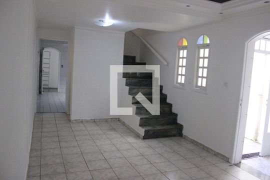 Sala de casa à venda com 3 quartos, 163m² em Gopouva, Guarulhos